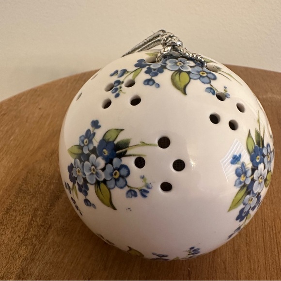SOLD- Taylor of London Pomander Potpourri Ceramic Ball Floral Ornament England - Picture 7 of 10